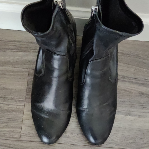 Steve Madden Actual Ankle Booties 7.5 - Picture 2 of 5